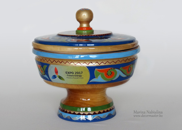 Набор посуды в казахском стиле,роспись по дереву