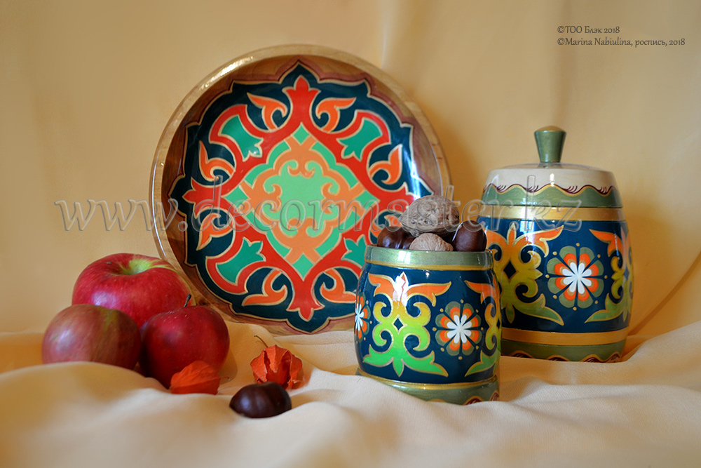Посуда с казахским орнаментом. Роспись по дереву