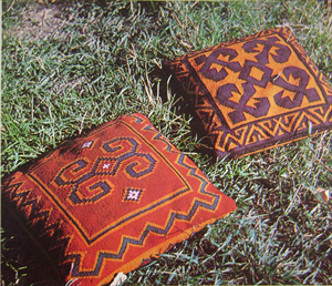 казахские подушки